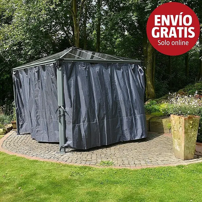 Palram – Canopia Pared lateral de pérgola Palermo - An x Al: 480 x 217 cm - Cenador de jardín gris oscuro con techo transparente y cortinas cerradas, sobre un patio de piedra en un jardín.