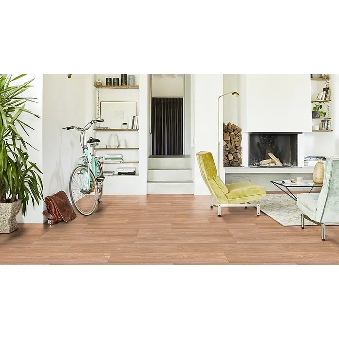 PVC-Boden Meterware Vinylboden 2m Diele Kiefer dunkel antik -  - Rötlich-brauner Holzboden mit natürlicher Maserung in einem modernen Wohnzimmer.