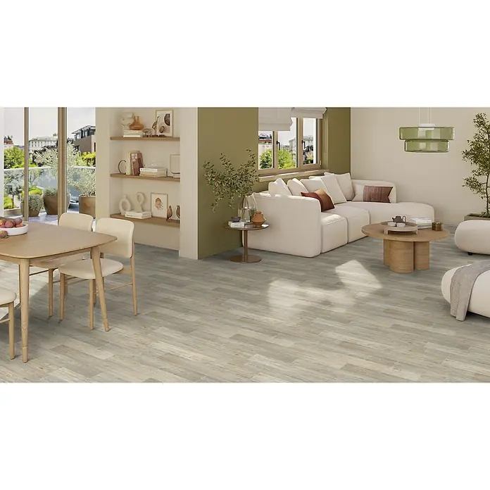 PVC-Boden Meterware Vinylboden 4m Diele Eiche hell weiss rustikal -  - Heller, grauer Holzdielenboden in einem modernen offenen Wohn- und Essbereich, der die helle, natürliche Ästhetik unterstreicht.