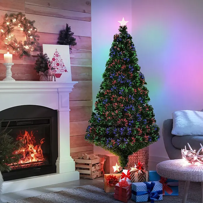 HOMCOM-Weihnachtsbaum-Ø75 x H150 cm-Grün -  - Ein hoher grüner Glasfaser-Weihnachtsbaum mit roten, blauen und grünen Lichtern und einer Sternspitze in einem festlichen Raum.