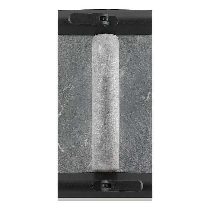 Craftomat Handschleifer - 230 x 115 mm - Nahaufnahme eines grauen Rollstuhls mit einem grauen Sitzpolster und schwarzen Armlehnen für zusätzlichen Komfort und Unterstützung.