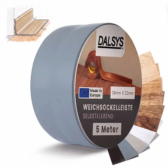 Dalsys Weichsockelleiste Selbstklebend 5m Dunkelgrau Fußbodenleiste -  - Hellgraue selbstklebende Weichsockelleiste auf Rolle (5m) mit Holz- und Farbmustern und Anwendungsbild.