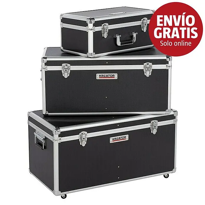 Kreator Juego de cajas de herramientas KRT640501B - 3 pzs., Ruedas, Con cerradura - Tres maletas de transporte KREATOR apiladas, negras con detales plateados, la inferior con ruedas.