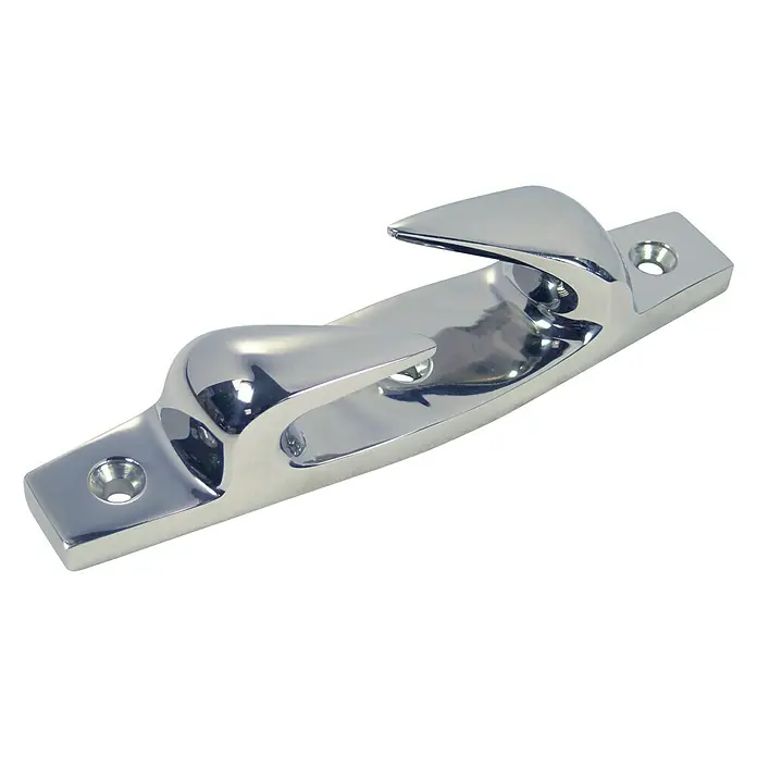 Marinetech Lippklampe - 115 x 23 mm, Links, Für Seildurchmesser: 10 mm, Edelstahl, A4 - Nahaufnahme einer polierten, rostfreien Festmacherklampe für Boote, ideal für sicheres Festmachen und Ankern.