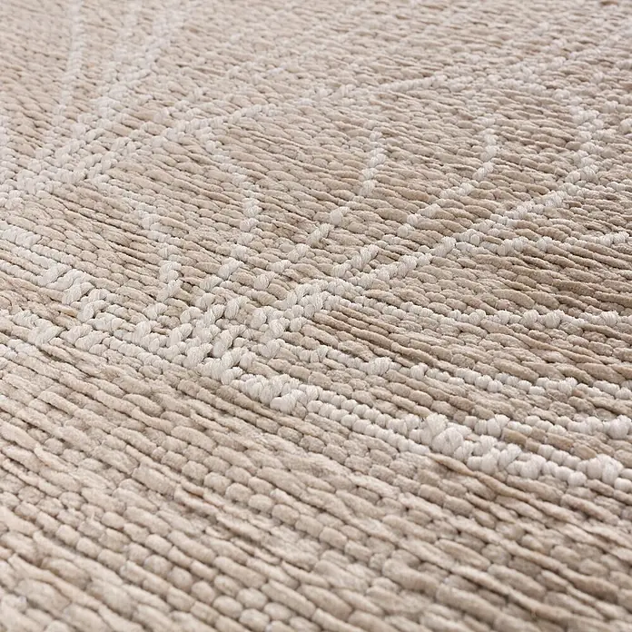 Dekoria Teppich Velvet beige /sand 160x230cm -  - Strukturierter beiger Teppich mit dezentem geometrischem Crememuster, der seine weiche Webstruktur zeigt.