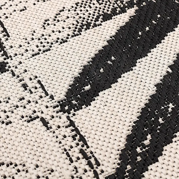 Dekoria Teppich Lineo beige/black 120x170cm -  - Nahaufnahme von gewebtem Stoff mit schwarz-weißem geometrischem Muster.