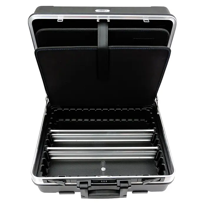 FAMEX 600-L Werkzeugkoffer/Trolley, mit Rollen und Teleskop-Griff -  - Offener schwarzer Profikoffer mit silberner Aluminiumverkleidung, Innenfächern und Werkzeugschienen für organisierte Aufbewahrung.