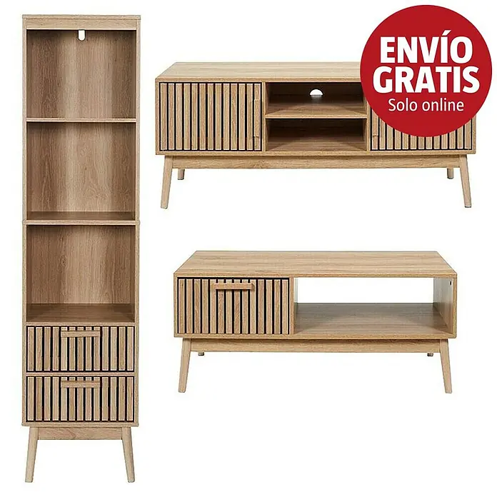 Home Deco Factory Klaus Conjunto mueble de salón - 3 pzs., Marrón, Diseño acanalado - Conjunto de muebles de madera clara con frentes de lamas: estantería alta, mueble TV y mesa de centro, todos con patas inclinadas.