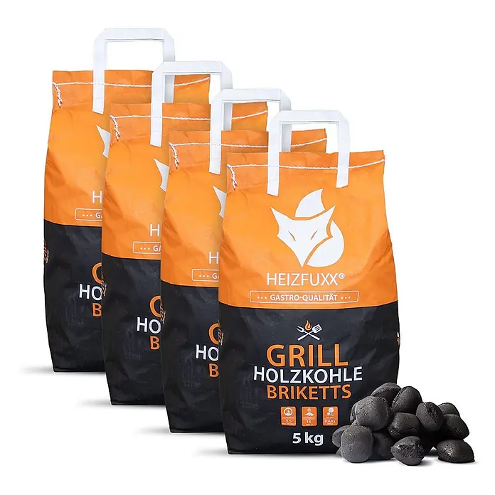 Grillholzkohlebriketts 5kg x 4 Sack 20kg -  - Vier orange-schwarze Säcke Heizfuxx Grill Holzkohlebriketts mit einem Haufen dunkler Briketts daneben.