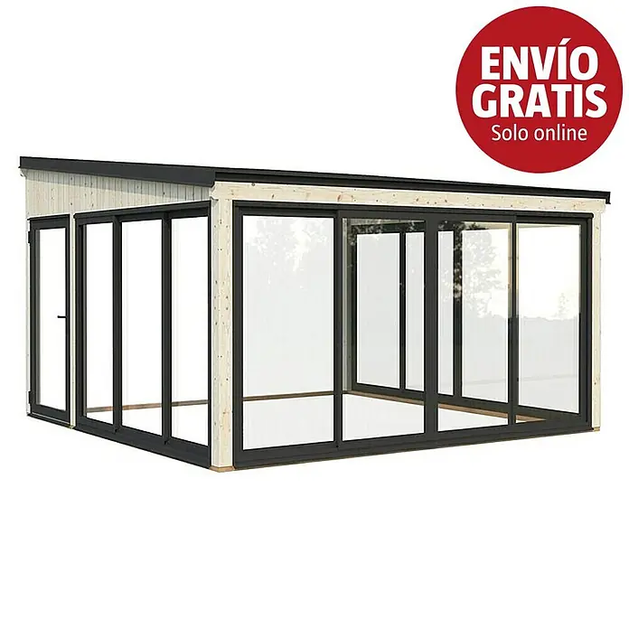 Palmako Pérgola adosada Lumi Slide - L x An: 420 x 420 cm, Natural, Con cristal templado de 4 mm, Puerta corredera - Cobertizo/invernadero moderno con estructura de madera clara, paneles de vidrio con marco negro y techo inclinado negro.
