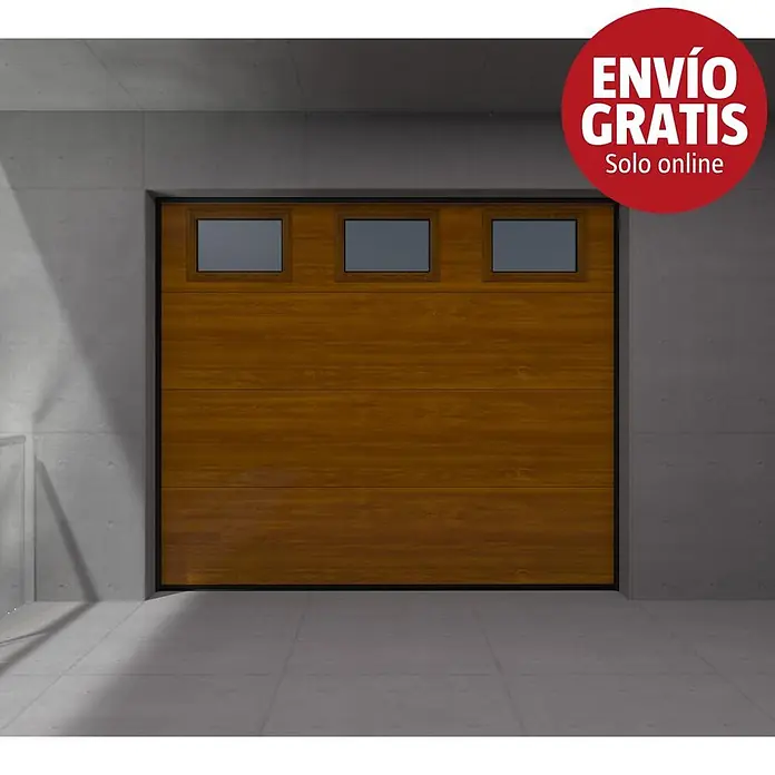 Solid Elements Puerta de garaje seccional PRO - 250 x 212,5 cm, Marrón, 3 ventanas verticales - Puerta de garaje marrón imitación madera con tres ventanas en pared de hormigón, y distintivo rojo 'ENVÍO GRATIS'.
