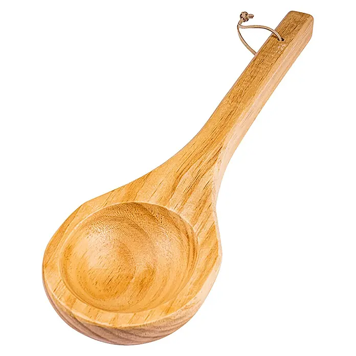 Home Deluxe Sauna-Zubehör Q PREMO 5 -  - Helle Holzkelle für die Sauna mit tiefer Schale, langem Griff und Lederschlaufe zum Aufhängen.