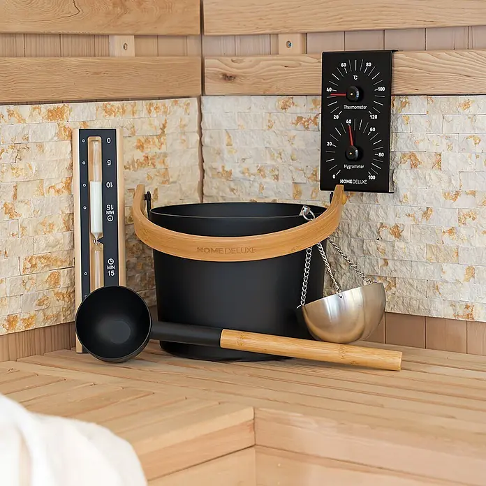 Home Deluxe Sauna-Zubehör LUVIA Matt Schwarz -  - Sauna-Set mit schwarzem Eimer und Kelle, Metallschöpfer, Sanduhr und schwarzem Thermometer/Hygrometer, alles mit Naturholz-Akzenten.