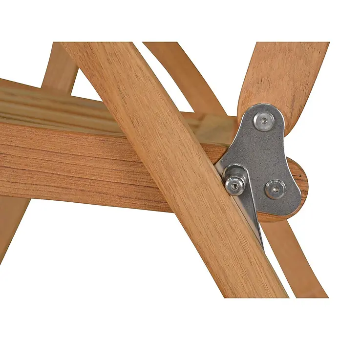 Teak Hochlehner Pisa für Garten wetterfest klappbar verstellbar -  - Klappstuhl aus hellbraunem Holz mit silbernem Metallscharnier.