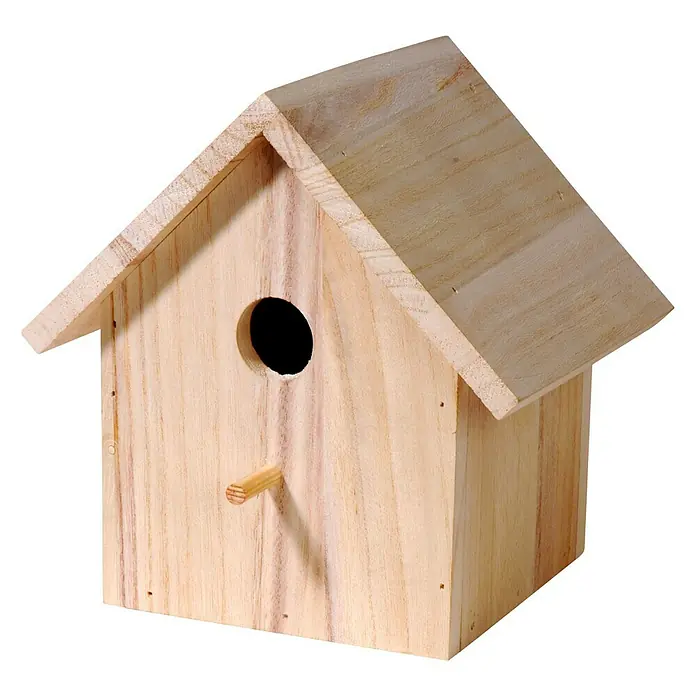 Dobar Nistkasten - 17,5 x 15,5 x 20,5 cm, Natur - Nahaufnahme eines unbehandelten hölzernen Vogelhauses mit einem kreisförmigen Eingang und einem kleinen Sitzstab darunter.
