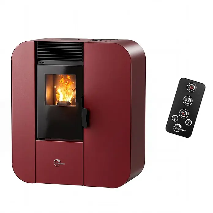 Pelletofen Slim Astral 9,4 kW Bordeaux Sannover -  - Roter Pelletofen mit sichtbarer Flamme und schwarzer Fernbedienung.