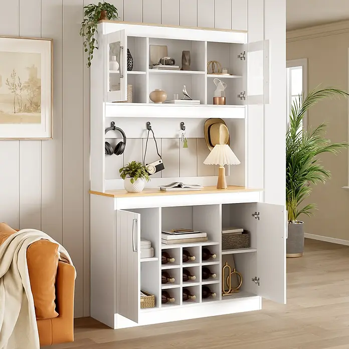 SONNENH Buffetschrank 106 x 39 x 175 cm, 9 Weinfächer, Weiß/Holzoptik -  - Weißer Buffetschrank mit hellen Holzdetails, offenen Fächern, Glastüren, Haken und Weinregal, zur Aufbewahrung und Dekoration zu Hause.