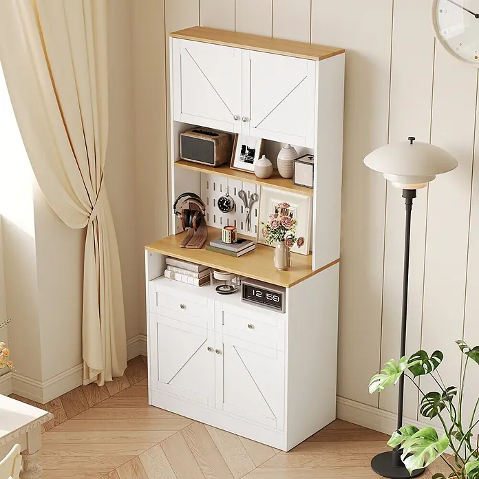 SONNENH Hochschrank 80 x 40 x 175 cm, 4 Unterfächer, Weiß/Natur -  - Weißer Vitrinenschrank mit Naturholzablagen und -platte, akzentuiert durch Scheunentor-Stil, als Stauraum- und Präsentationseinheit.