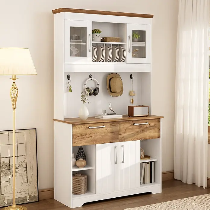 SONNENH Buffetschrank 106x39x176,5cm, 4 offene Unterfächer, Weiß/Holzoptik -  - Ein weißer und hölzerner Küchenschrank mit Vitrinen, offenen Regalen, Schubladen und Unterschränken, mit brauner Holzplatte und Akzenten.