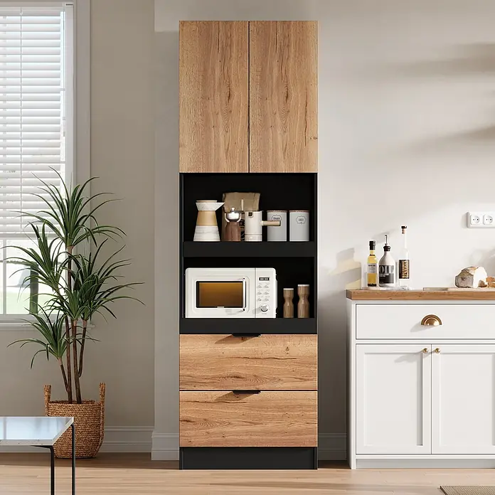 SONNENH Buffetschrank 59,5 x 45 x 200 cm, Schwarz/Holzoptik -  - Hoher Küchenschrank mit Holzmaserungstüren/-schubladen, schwarzen offenen Regalen und Mikrowellenfach in moderner Küche.