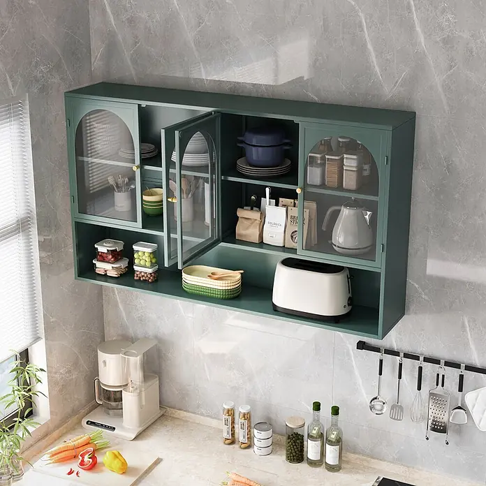 SONNENH Hängeschrank 120 x 23 x 70 cm, 3 Ebenen, Dunkelgrün -  - Grüner Wandküchenschrank mit gewölbten Glastüren, gefüllt mit Geschirr und Geräten, in einer modernen Küche.
