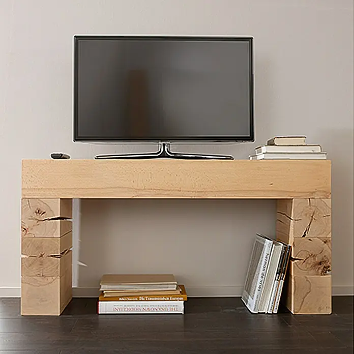 Massiv Blox HolzbalkenL x B x H: 60 x 15 x 15 cm, Buche - Holzfernseher mit robustem Holzdesign und zusätzlichen Bücherstapeln. Minimalistische Ästhetik für moderne Wohnräume.