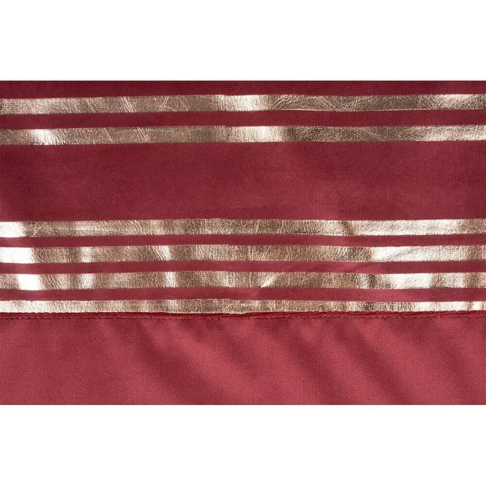 Dekokissen & Decken-Set Prisma - 2 -tlg., Rot/Gold - Bordeauxroter Stoff mit schimmernden horizontalen Goldstreifen.