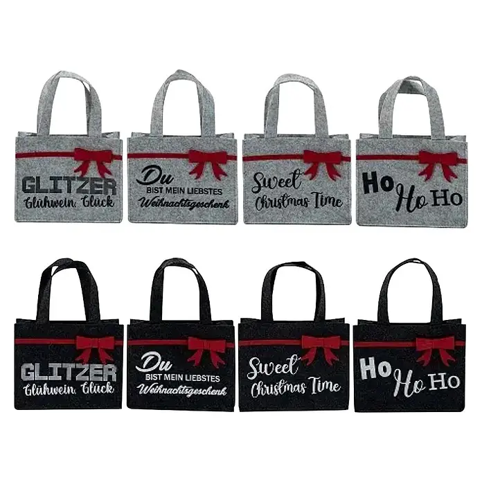 Filztasche - L x B x H: 20 x 16 x 8 cm, Filz - Set aus acht weihnachtlichen Filztaschen, vier grau und vier schwarz, jeweils mit rotem Band und festlichem Text wie 'GLITZER Glühwein Glück' oder 'Ho Ho Ho'.