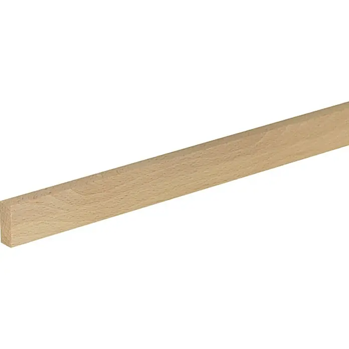 Profiles and more Rechteckleiste - 95 cm x 13 mm x 29 mm, Buche - Das Bild zeigt eine einzelne, helle Holzleiste mit einer glatten Oberfläche, die sich schräg von links nach rechts erstreckt. Sie ist für den Innenausbau geeignet.