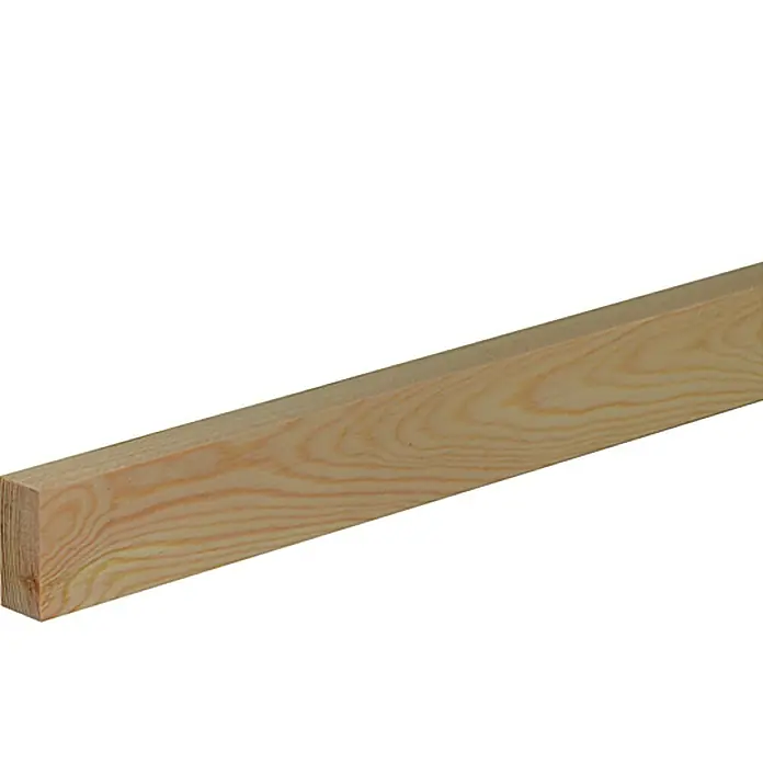 Profiles and more Rechteckleiste - 100 cm x 40 mm x 19 mm, Fichte/Kiefer - Nahaufnahme eines Bauholzes, das seine natürliche Maserung und Textur zeigt, ideal für Bau- und Tischlerarbeiten.