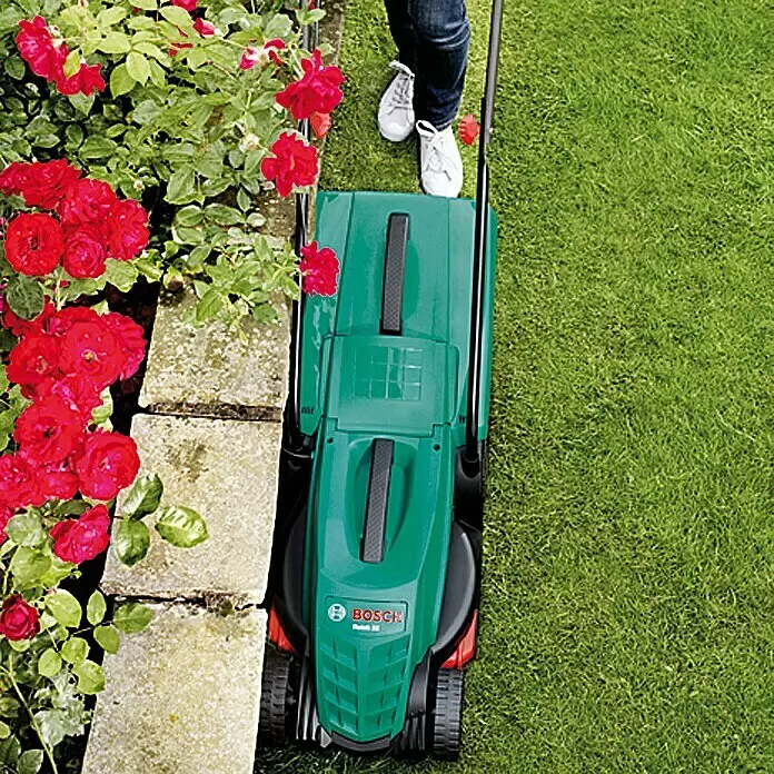 Bosch Elektro-Rasenmäher Rotak 32 - 1.200 W, Schnittbreite: 32 cm - Anwendungsbeispiel