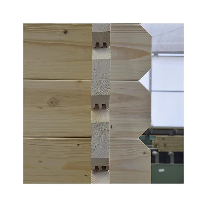 Gartenhaus, Gerätehaus 30m2 - 6x5m - 40mm -  - Helle Holzbohlen mit präzisen Fingerzinken und verschränkten Eckverbindungen für Holzbauweise.