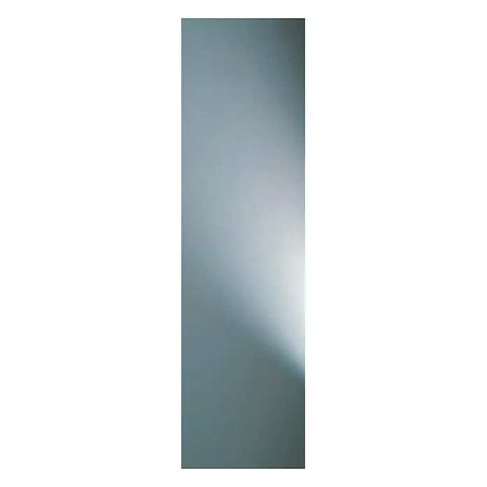 Kristall-Form Türspiegel Touch - B x H: 39 x 140 cm - Elegantes, hochformatiges Paneel mit sanftem, blau-grauem Farbton und subtilem Lichteffekt, ideal für moderne Raumgestaltung.
