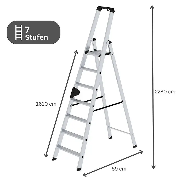 Stufen-Stehleiter einseitig begehbar 7 Stufen -  - Silberne Stehleiter, 7 Stufen. Höhe 1610 cm, ausgeklappte Länge 2280 cm, Breite 59 cm.