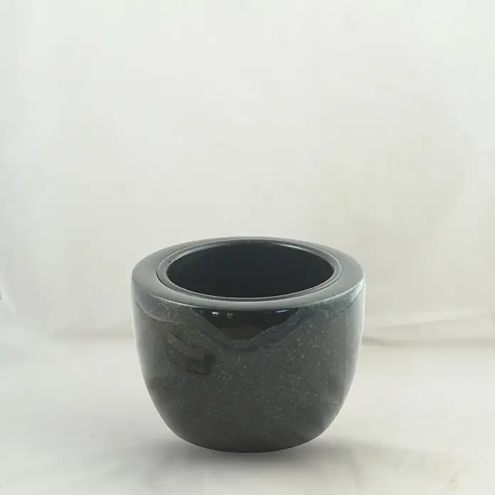 Grabschale Modern, ØxH: 24x15 cm, Granit, Schwedisch Black, Schwarz -  - Ein polierter, dunkelgrauer, gesprenkelter Mörser aus Stein.