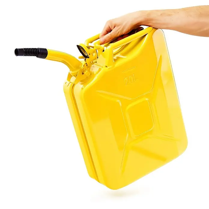 BW Ausgießer flexibel für Kanister 5/10/20 l, Flex Standard, Gelb -  - Hand hält gelben Metall-20L-Kanister mit schwarzem flexiblen Ausgießer.
