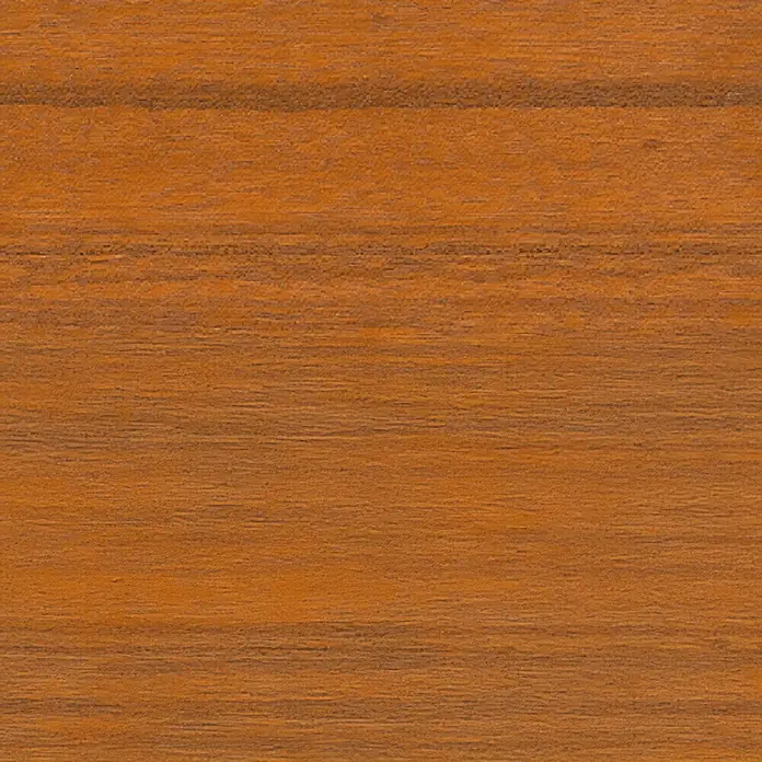 Osmo Bangkirai-Öl 006 - Naturgetönt, Transparent, 750 ml, Seidenmatt - Nahaufnahme von braunem Teakholz mit horizontaler Maserung, ideal für Möbel, Böden oder Dekorprojekte.