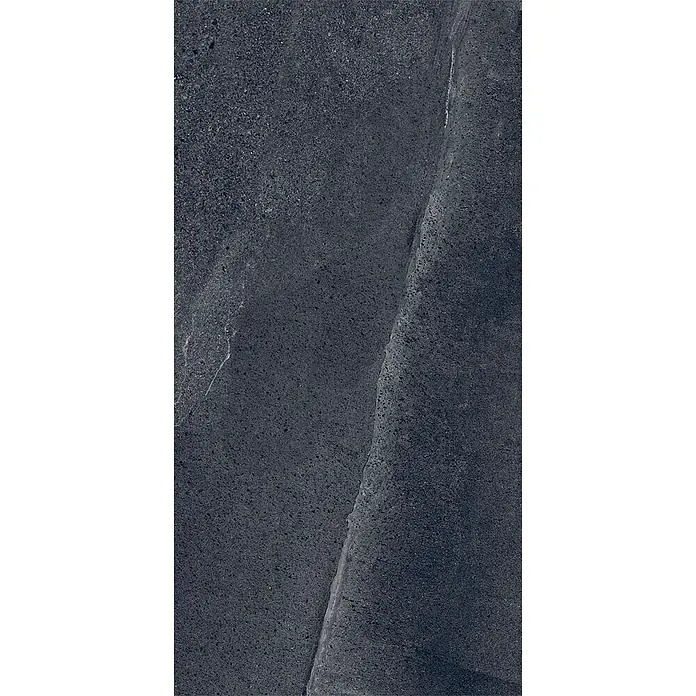 Feinsteinzeug in schwarzer Steinoptik 30x60 - Italienische Fliesen -  - Dunkelgraue strukturierte Fliese mit markanter diagonaler heller Ader und feinen Sprenkeln.