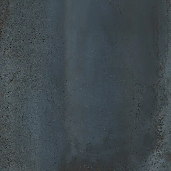 Feinsteinzeug in oxidierter blauer Metalloptik 60x60 - Italienische Fliesen -  - Dunkelblau-graue strukturierte Fliese mit Rosteffekten.