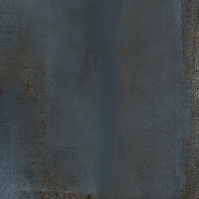Feinsteinzeug in oxidierter blauer Metalloptik 60x60 - Italienische Fliesen -  - Dunkelblau-graue, oxidierte Metalltextur mit subtilen Rosteffekten.