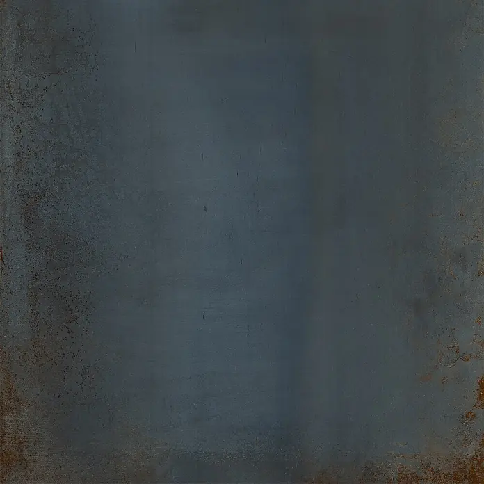 Feinsteinzeug in oxidierter blauer Metalloptik 60x60 - Italienische Fliesen -  - Dunkelblau-graue Metalltextur mit verwitterten, rostigen Kanten, ideal für Industriedesigns.