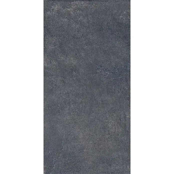 Feinsteinzeug in schwarzer Betonoptik 30x60 - Italienische Fliesen -  - Dunkelgraue strukturierte Oberfläche, die Beton oder Stein ähnelt.