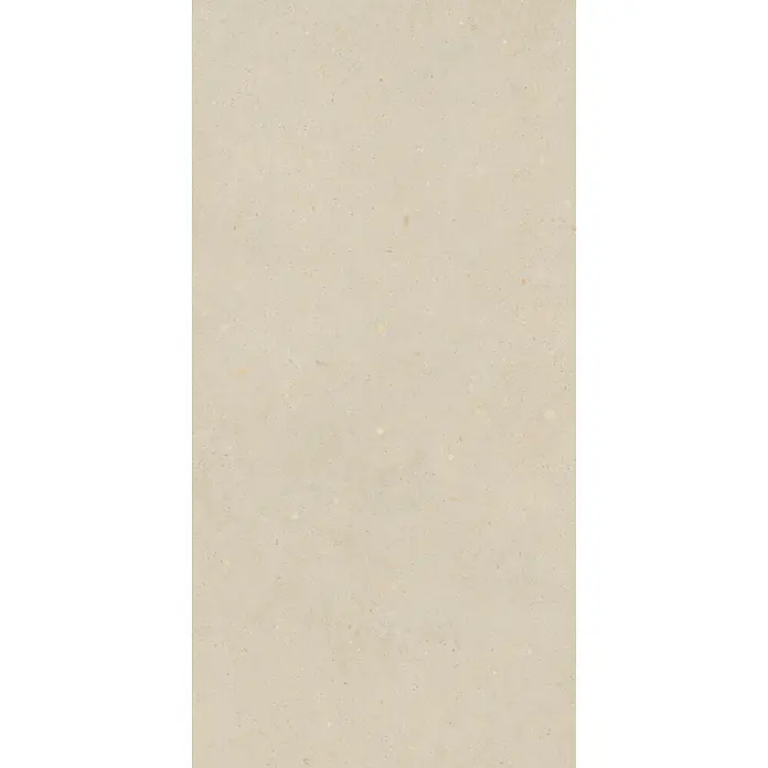 Feinsteinzeug in matter beiger Betonoptik 60x120 - Italienische Fliesen -  - Helle beige Fliese mit subtilen, farbigen Sprenkeln.