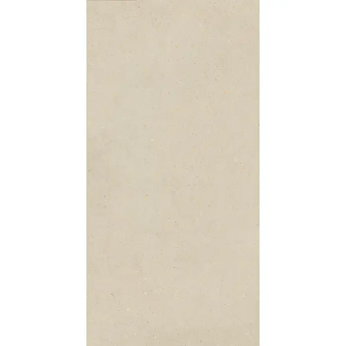Feinsteinzeug in matter beiger Betonoptik 60x120 - Italienische Fliesen -  - Helle beigefarbene gesprenkelte Materialoberfläche.