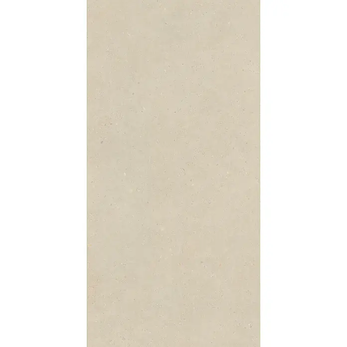 Feinsteinzeug in matter beiger Betonoptik 60x120 - Italienische Fliesen -  - Helle beige Texturoberfläche mit feinen, subtilen Sprenkeln, die Naturstein oder Beton ähneln.