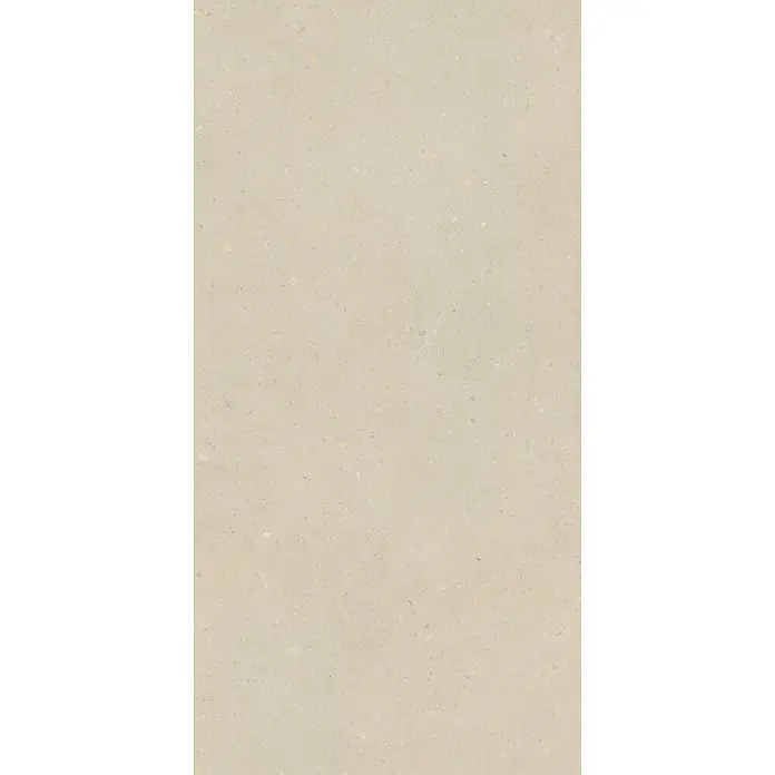 Feinsteinzeug in matter beiger Betonoptik 60x120 - Italienische Fliesen -  - Einfarbige hellbeige Steinfliese mit kleinen, mehrfarbigen Einschlüssen.
