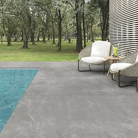 Feinsteinzeug in grauer Steinoptik 60x90, 20 mm, rutschhemmend