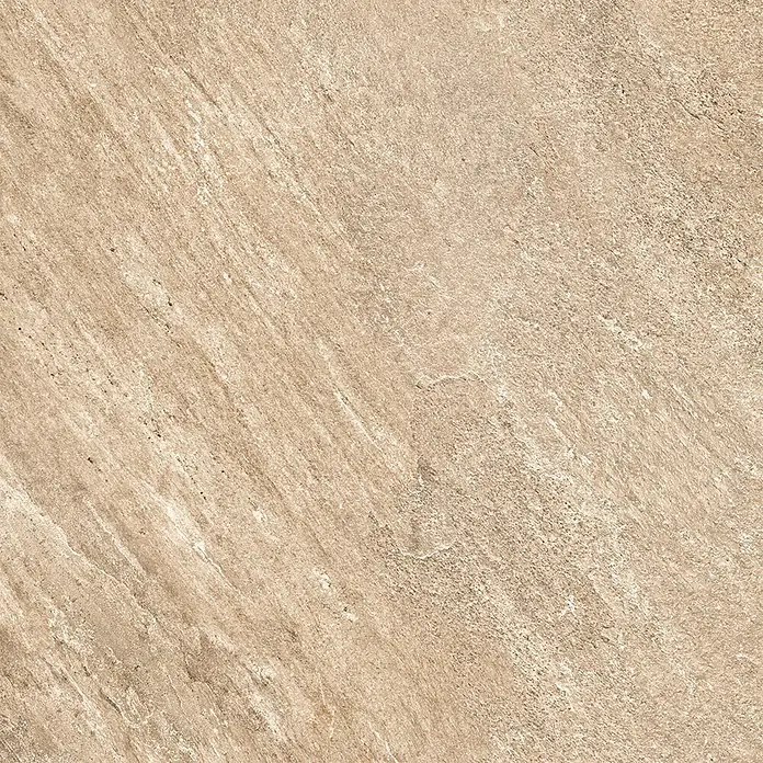 Feinsteinzeug in beiger Steinoptik 60x60, 20 mm, rutschhemmend -  - Hellbraune Stein- oder Fliesenstruktur mit diagonalen Linien und rauer Oberfläche.