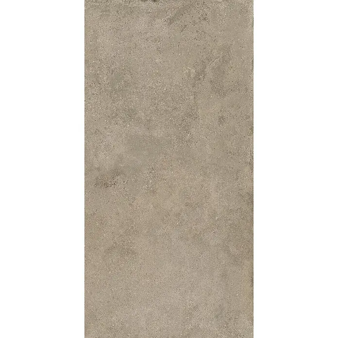 Feinsteinzeug in strukturierter hellgrauer Betonoptik 60x120 -  - Warmgrau-braune Fliese mit Beton-Effekt und Textur.
