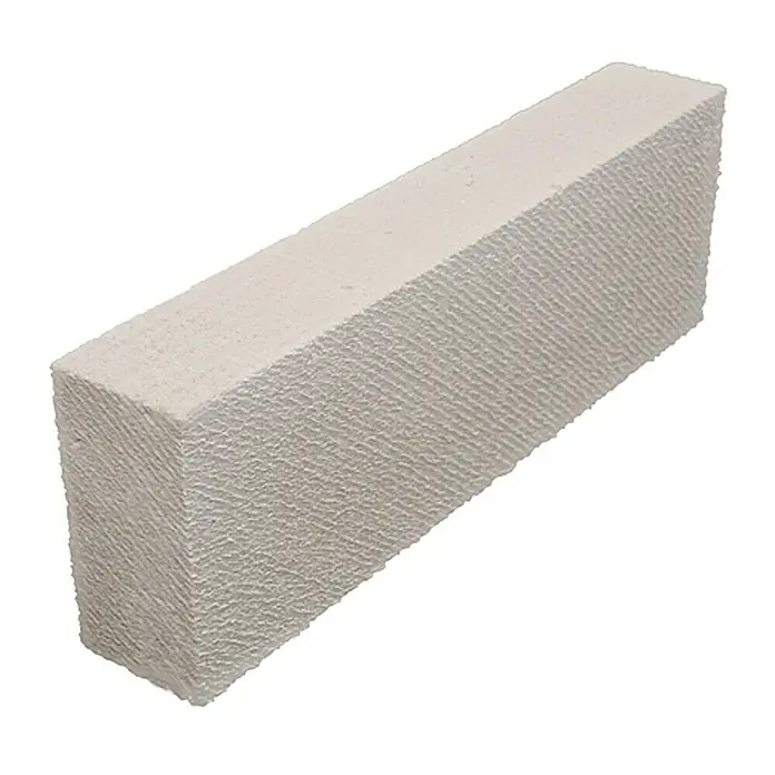 Porenbetonstein PPPL - 60 x 10 x 19,9 cm, Rohdichte: 0,5 kg/dm³ - Nahaufnahme eines länglichen Porenbetonsteins, der die Textur und die gleichmäßige graue Farbe des Baustoffs hervorhebt.
